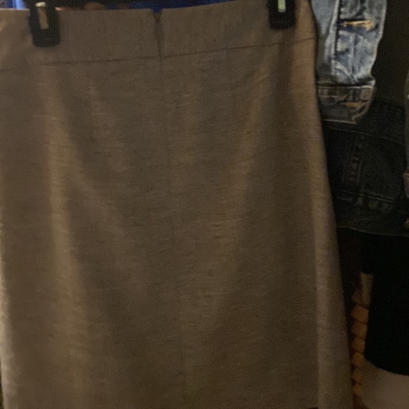 The limited pleated skirt xs new - Picture 3 of 3